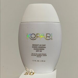 🦁KOPARI BEAUTY SPF 50
Bright as Day Mineral Sheer